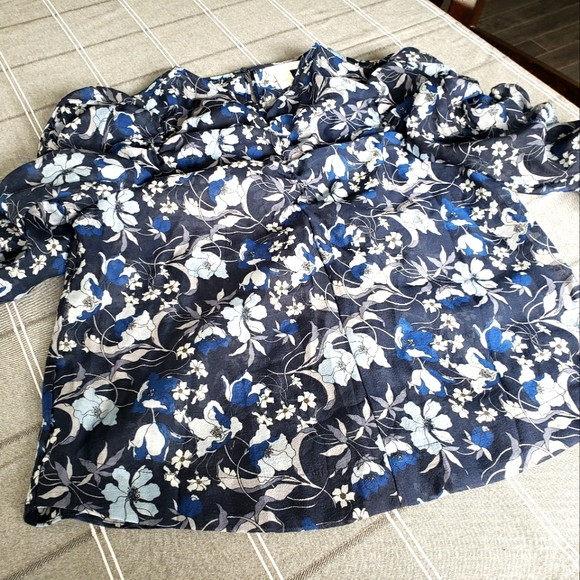 H&M blouse - Picture 6 of 6